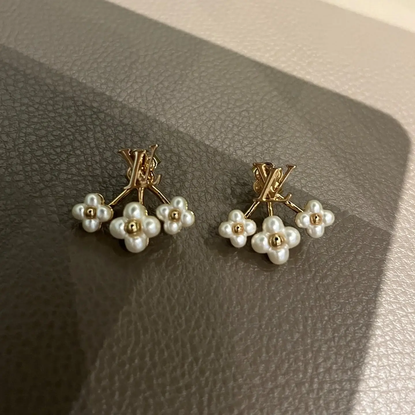 LV Floragram Earrings 13384187051355316