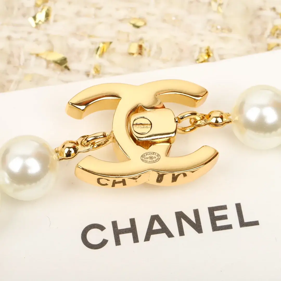 Vintage Chanel Pearl Bracelet 13384879305886853