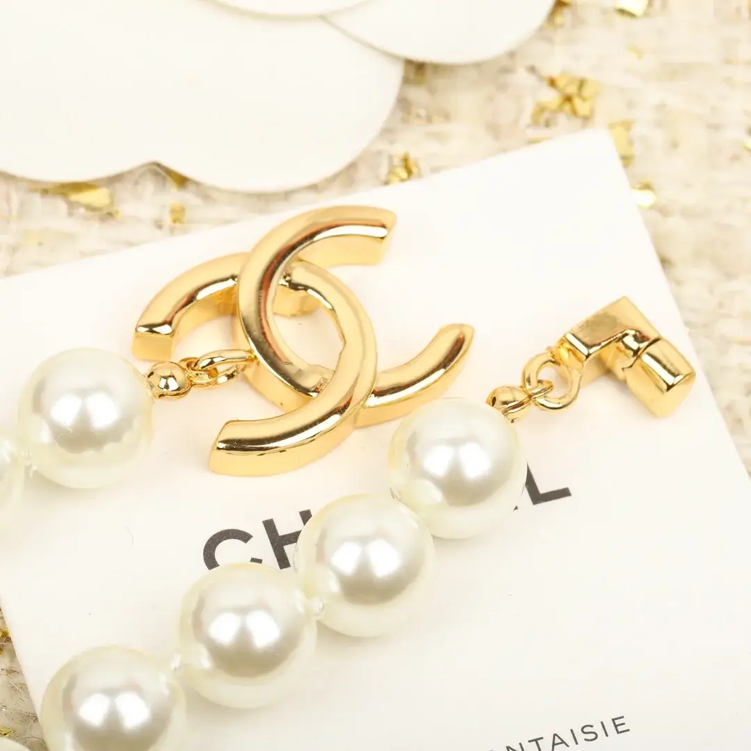 Vintage Chanel Pearl Bracelet 13384879306615175