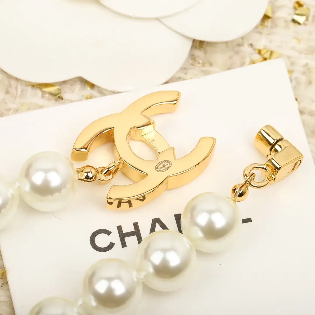 Vintage Chanel Pearl Bracelet 13384879307233154