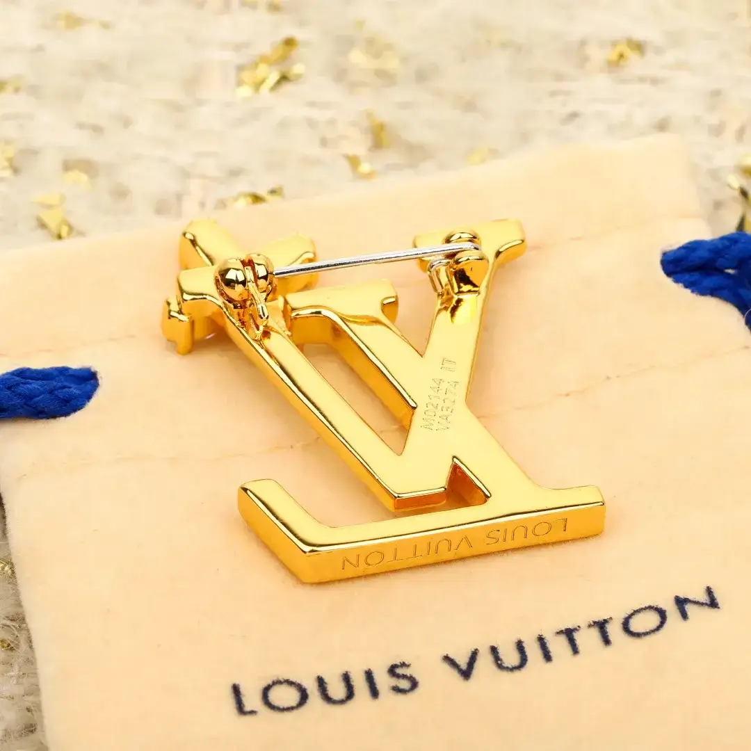 LV Brooch 13385566475492401