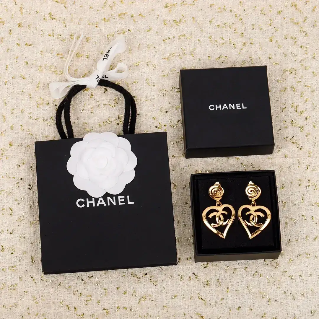 Gold Heart Earrings (ear clip) 13385741284545566