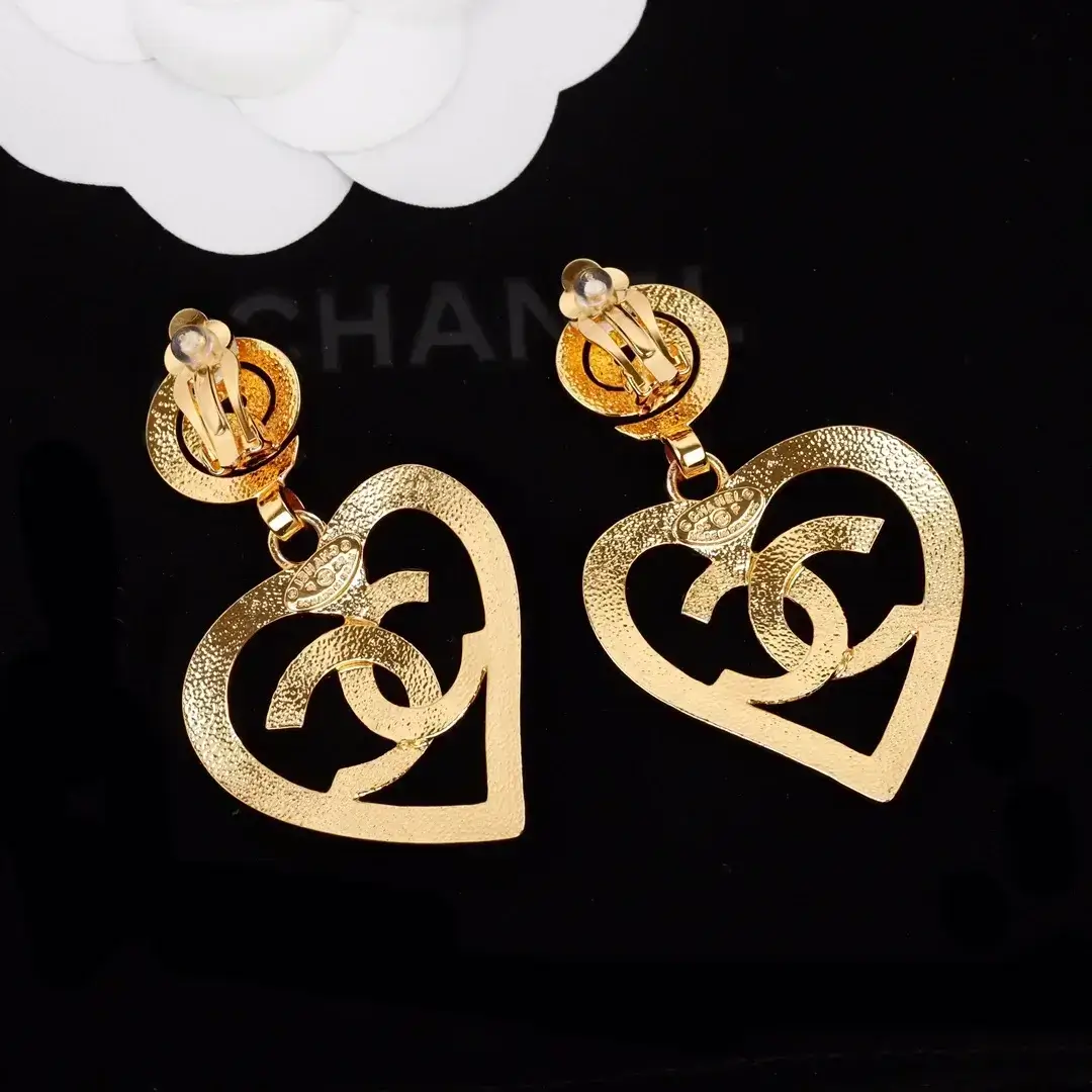 Gold Heart Earrings (ear clip) 13385741287386379