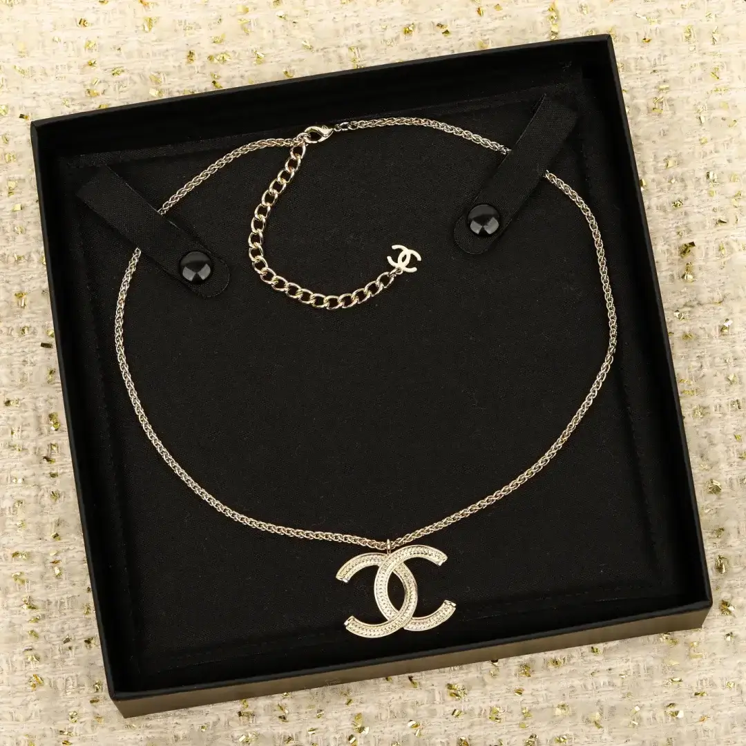 Chanel CC Logo Necklace Gold Gorgeous Jewelry