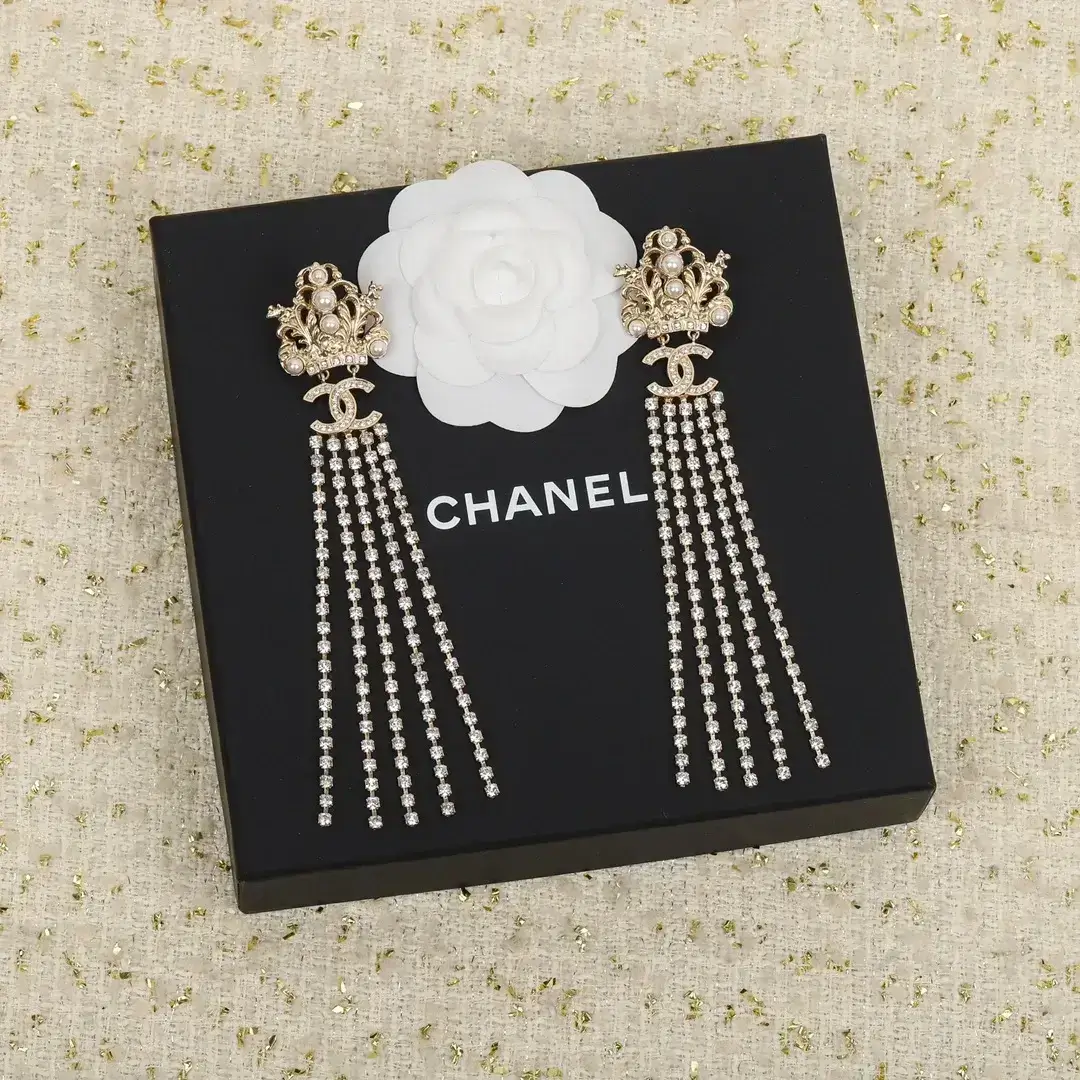 Chanel Logo Diamond Earrings - Tassel Ear Clip