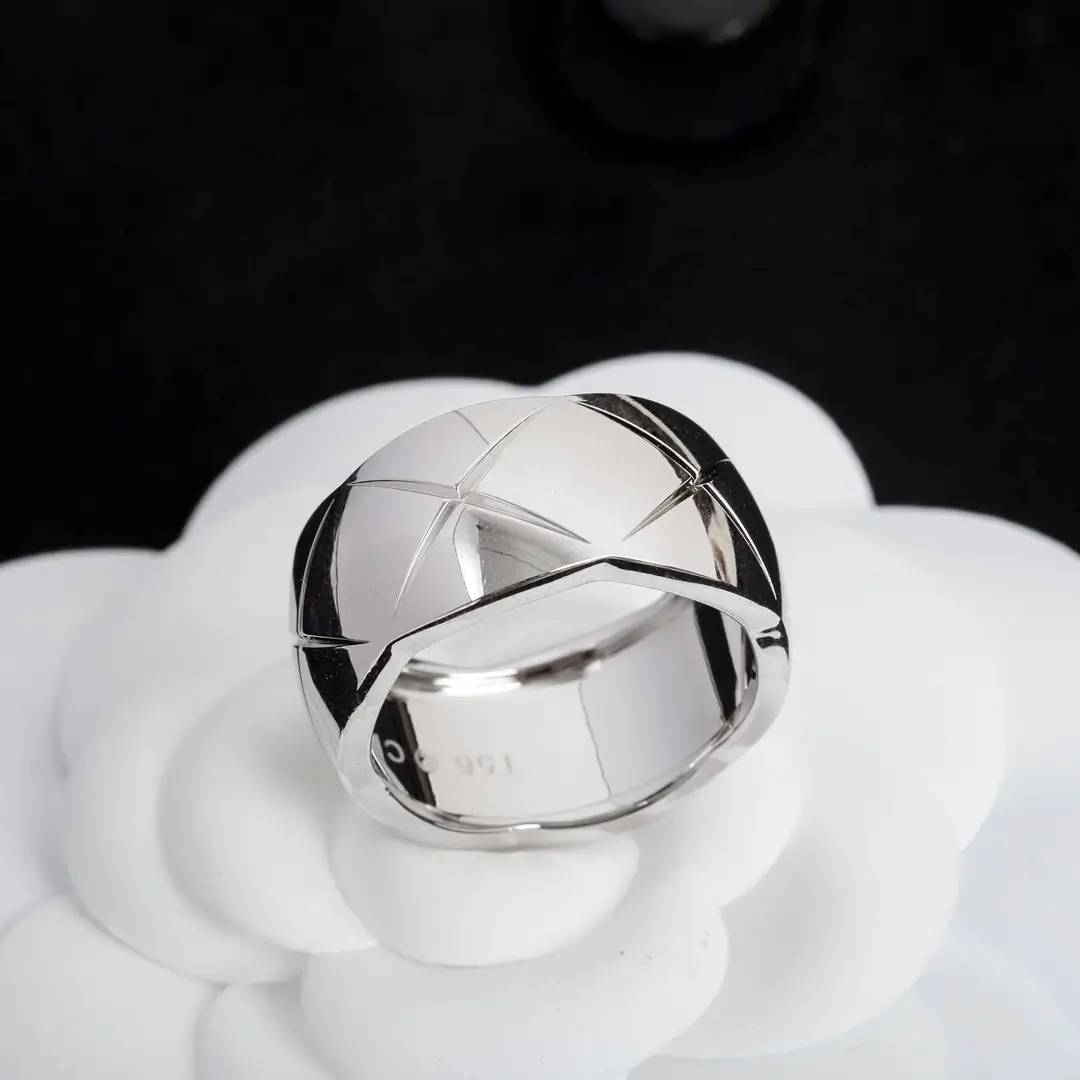 Chanel Coco Crush Ring (large)