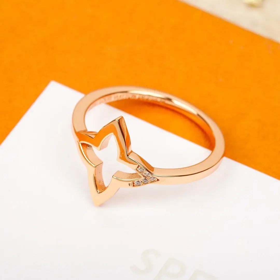 Louis Vuitton Blossom Ring - 18K Gold & Diamond Jewelry