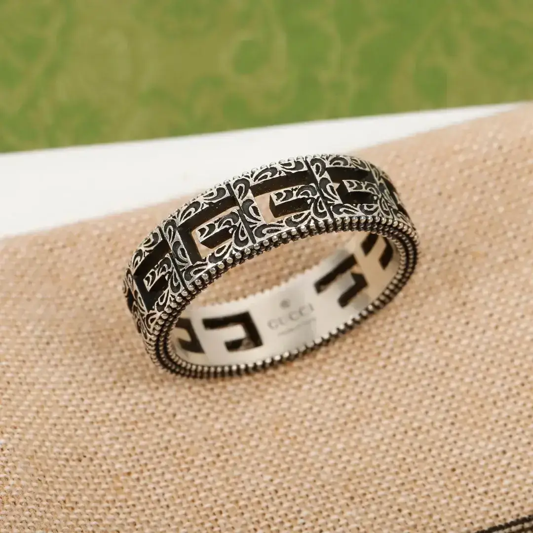 Gucci Square G Wide Ring