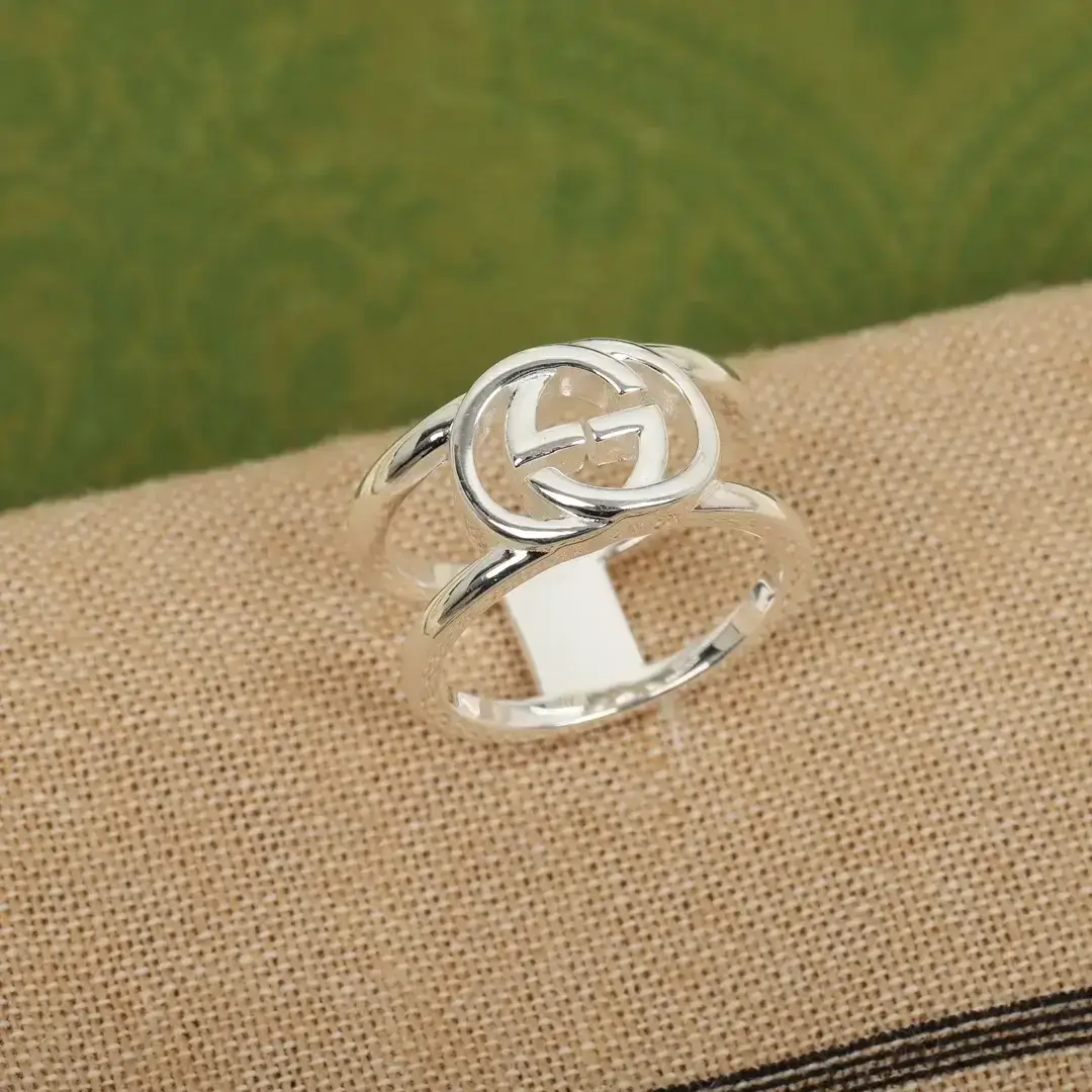 Thin Open Interlocking Gucci Ring