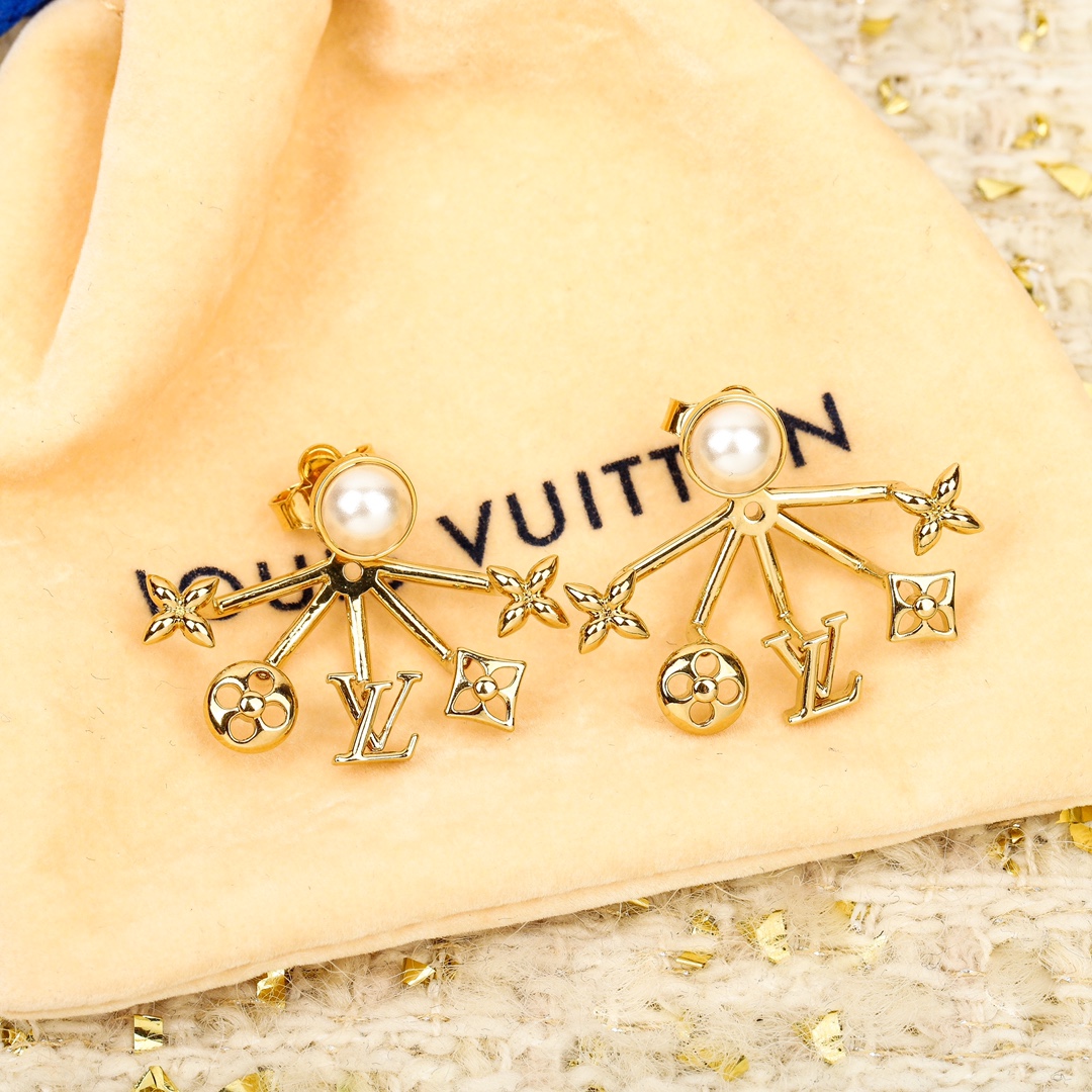 Louis Vuitton Cruiser Earrings - Trendy & Refined Look