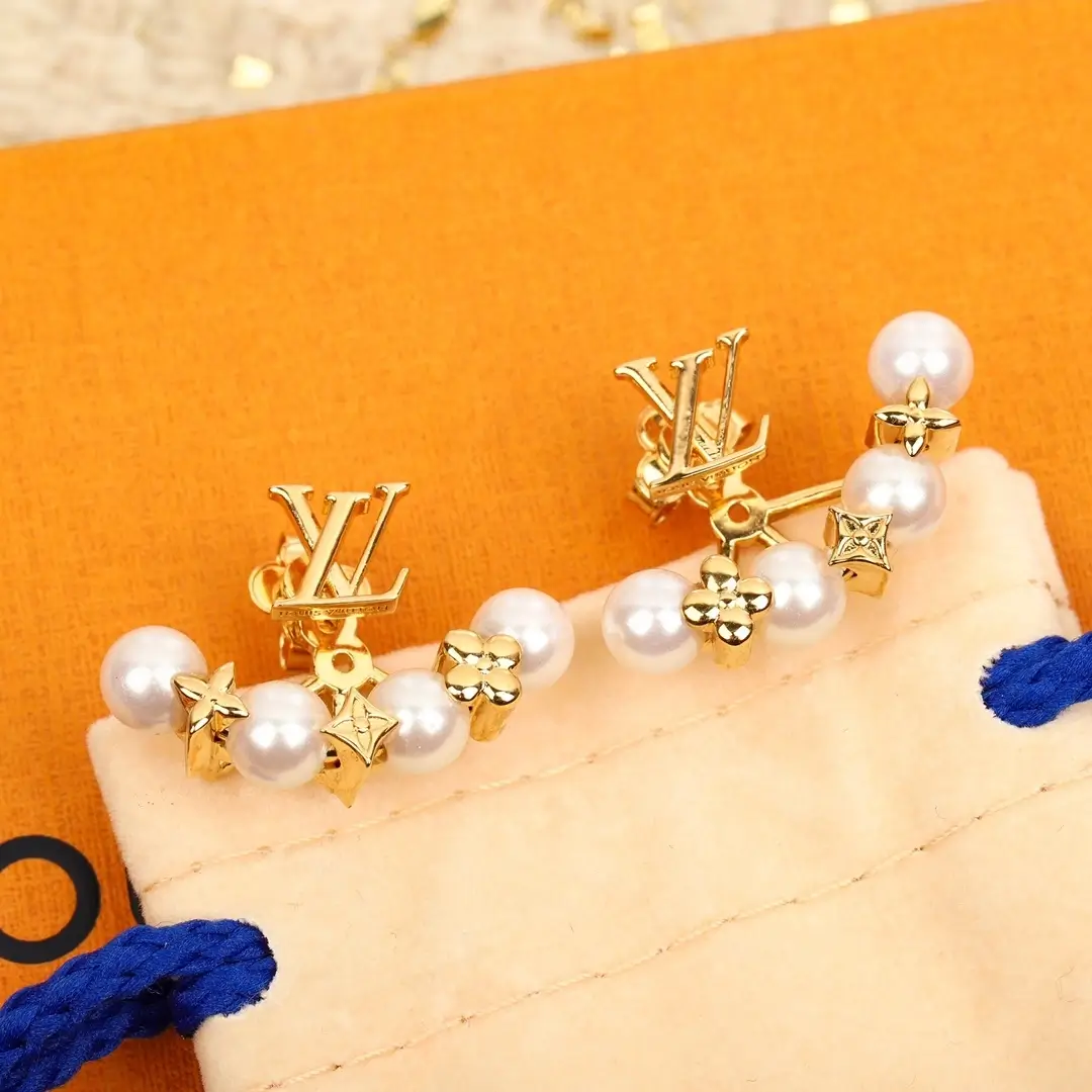 Louis Vuitton LV Pearl Earrings - Timeless luxury Elegance