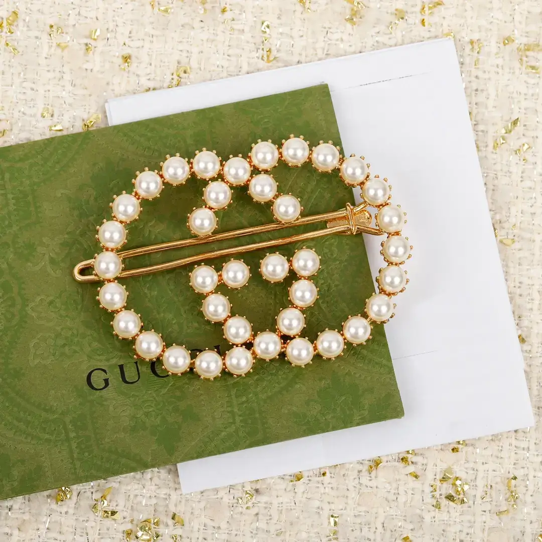 Interlocking G Pearl Gucci Barrettes - Eternal Elegance